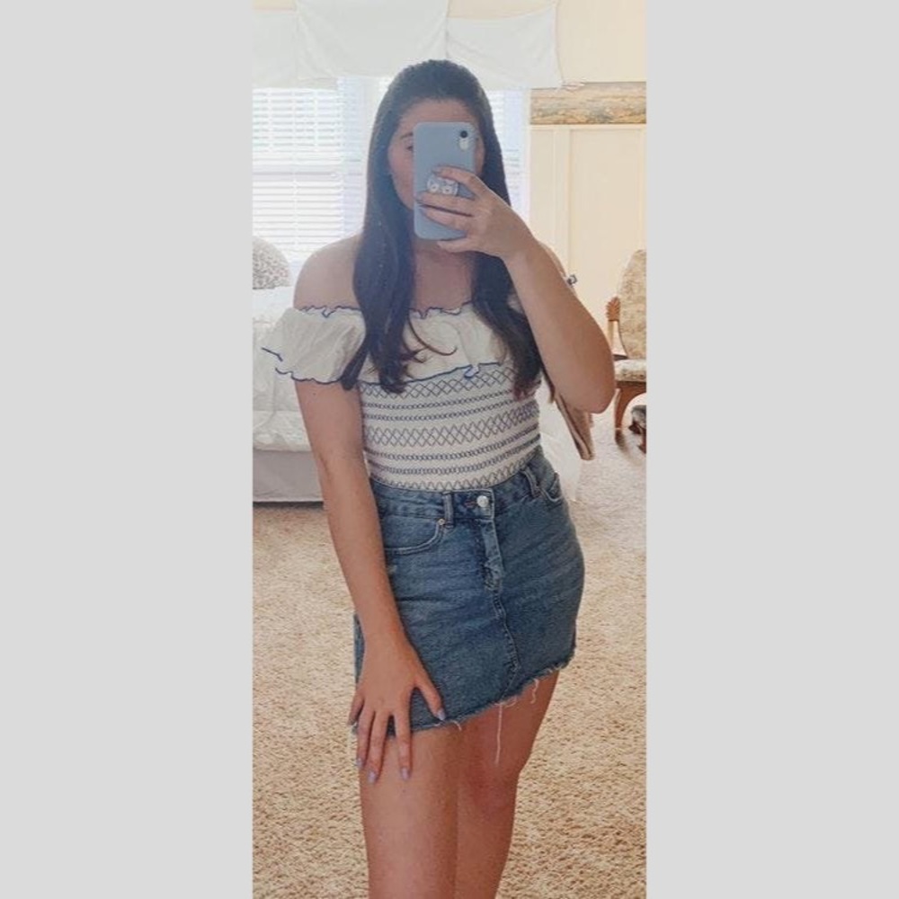 Blue and white top